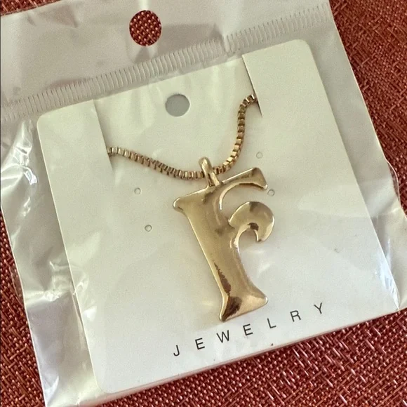 Gold Initial 'F' Pendant Necklace - Picture 1 of 1